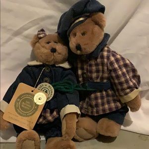 Boyd’s bear. Retired. Collectible